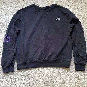 Black North face sweatshirt